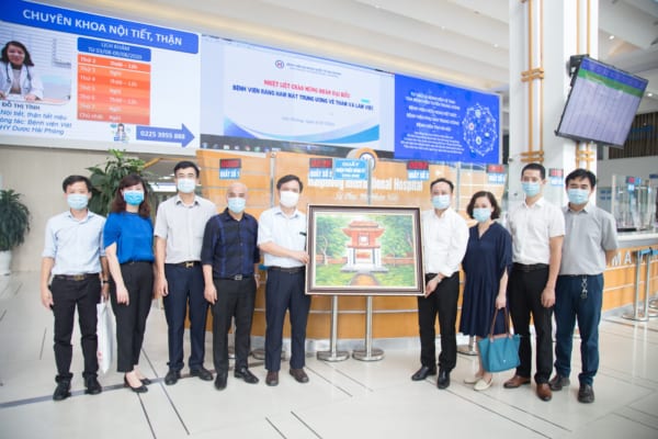 Bệnh viện Răng hàm mặt Trung ương Hà Nội đến tham quan mô hình Bệnh án điện tử của Bệnh viện đa khoa Quốc tế Hải Phòng