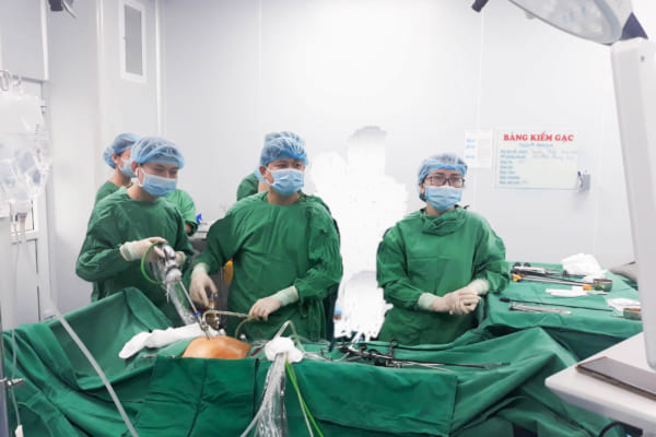 Phẫu thuật cấp cứu bệnh nhân bị vỡ bàng quang trong phúc mạc sau tai nạn