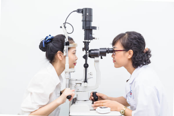 ORTH K – Kính áp tròng ban đêm: Điều trị cận thị không cần phẫu thuật