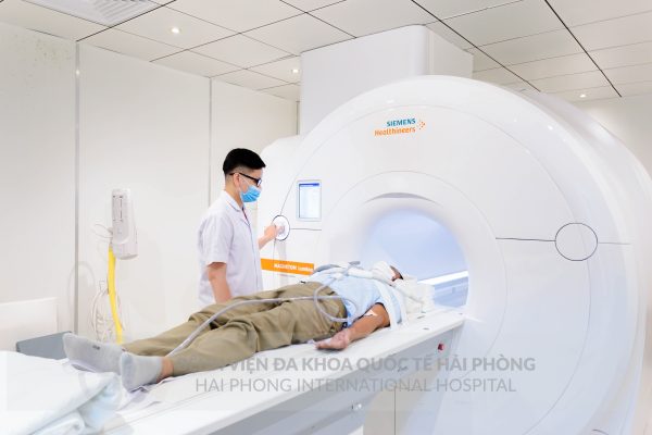 PHÁT HIỆN TỔN THƯƠNG NÃO NHỜ CÔNG NGHỆ CHỤP MRI