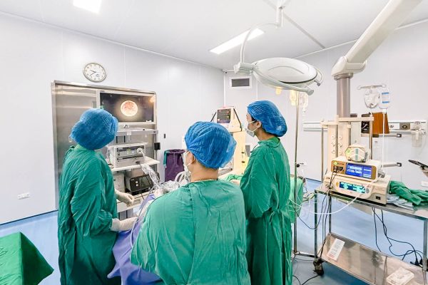 PHẪU THUẬT NỘI SOI TAI DƯỚI NƯỚC: BƯỚC TIẾN MỚI TRONG PHẪU THUẬT CÁC BỆNH LÝ TAI GIỮA