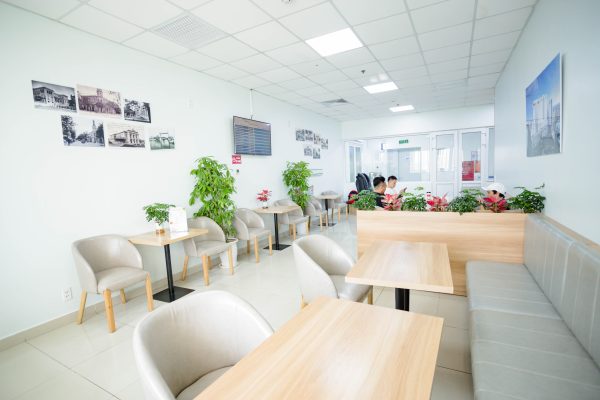 PHÒNG CHỜ PHẪU THUẬT: AN TÂM TRONG TỪNG KHOẢNH KHẮC CHỜ ĐỢI