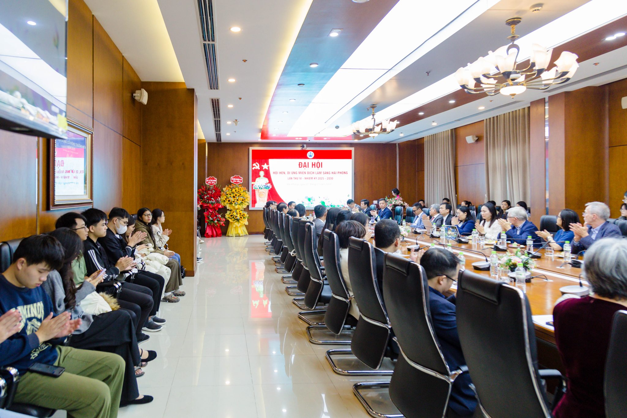 Đội ngũ nhân viên tận tình - chu đáo						