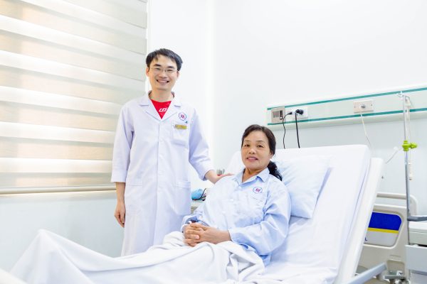 PHẪU THUẬT TRƯỜNG HỢP THOÁT VỊ BẸN HIẾM GẶP Ở NỮ