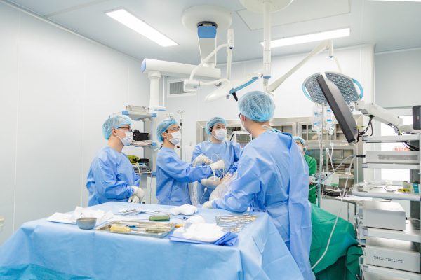 PHẪU THUẬT NỘI SOI KHỚP VAI THÀNH CÔNG – XỬ TRÍ HIỆU QUẢ TỔN THƯƠNG CHÓP XOAY PHỨC TẠP CHO NGƯỜI BỆNH